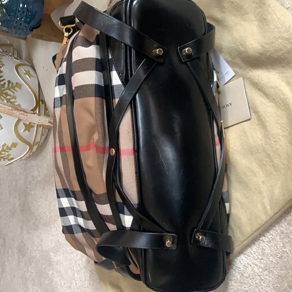 ♥️AUTHENTIC BURBERRY♥️ medium to large size - Picture 7 of 16